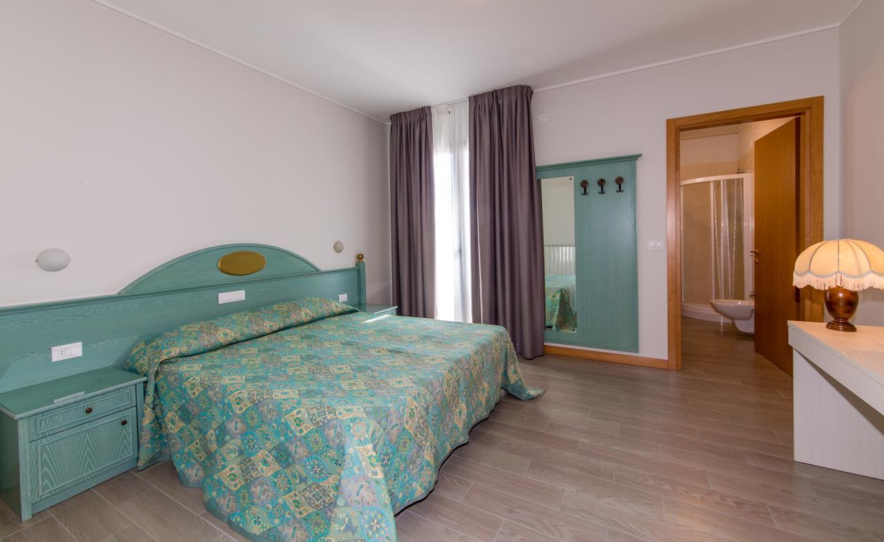 Residence California Lido di Jesolo Exterior foto