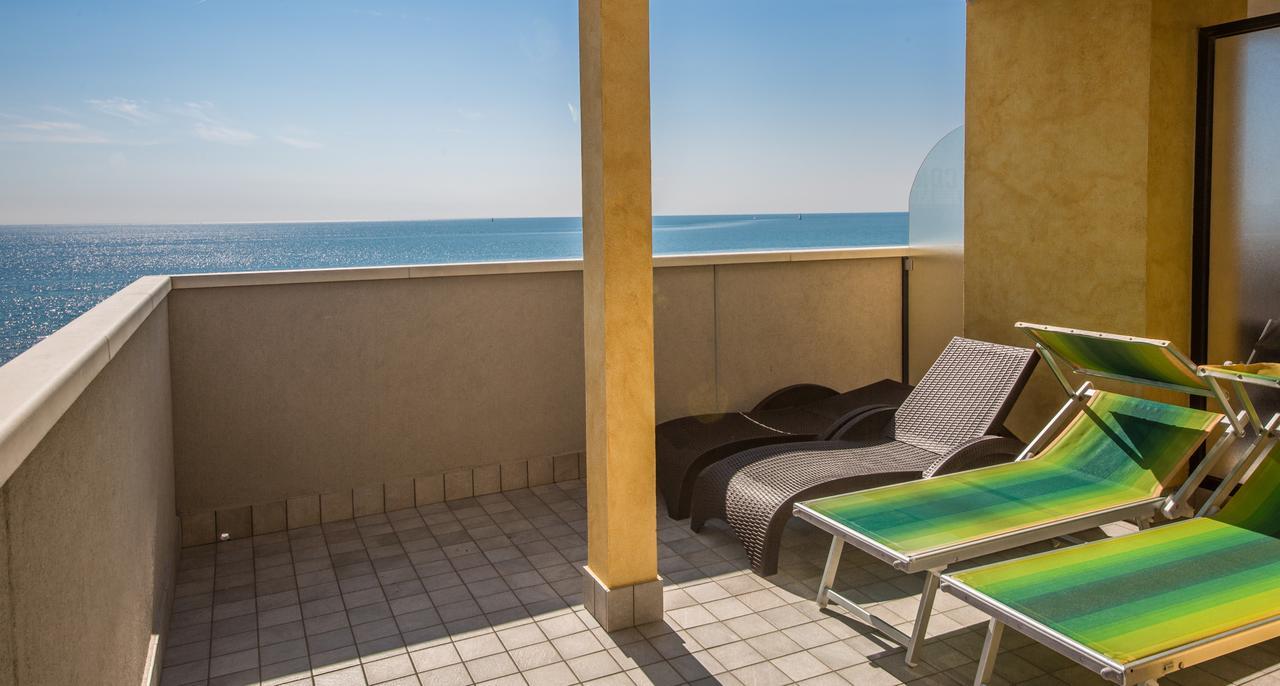 Residence California Lido di Jesolo Exterior foto